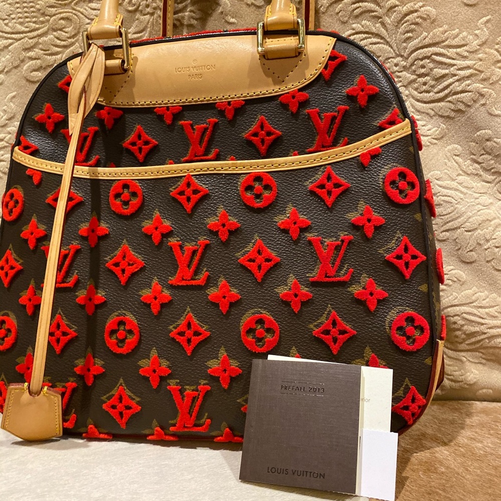 Handbag - Picture 2 of 8